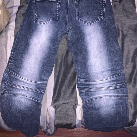 Jeans - Picture 2 of 3